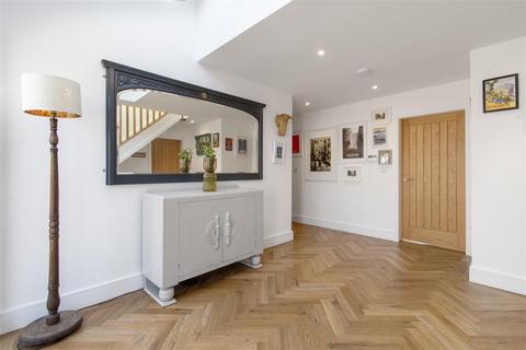 6 bedroom detached house for sale, Chestnut Close, Draycott-In-The-Clay DE6