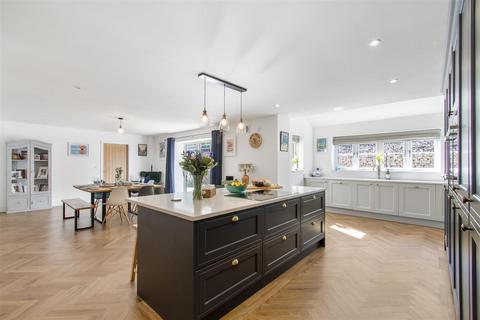 6 bedroom detached house for sale, Chestnut Close, Draycott-In-The-Clay DE6