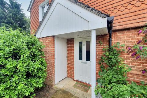 2 bedroom end of terrace house for sale, Chandler Way, Dorking RH5