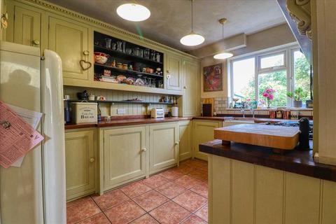 5 bedroom semi-detached house for sale, frinton on sea CO13