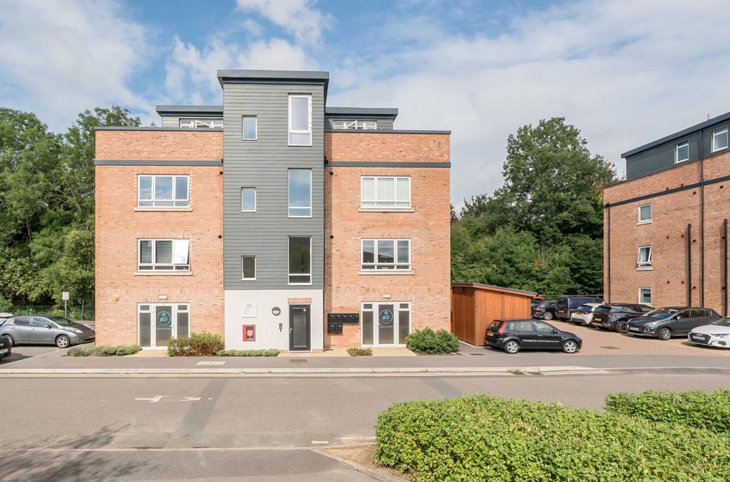 1326564-2-6880a5b...