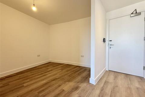 Studio to rent, Commercial Road, Poole, Dorset, BH14