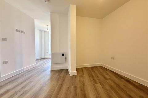 Studio to rent, Commercial Road, Poole, Dorset, BH14
