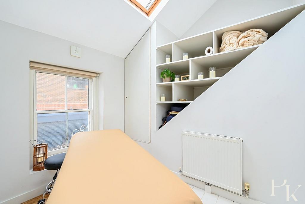 3 Queens Place, BN1 (14).jpg