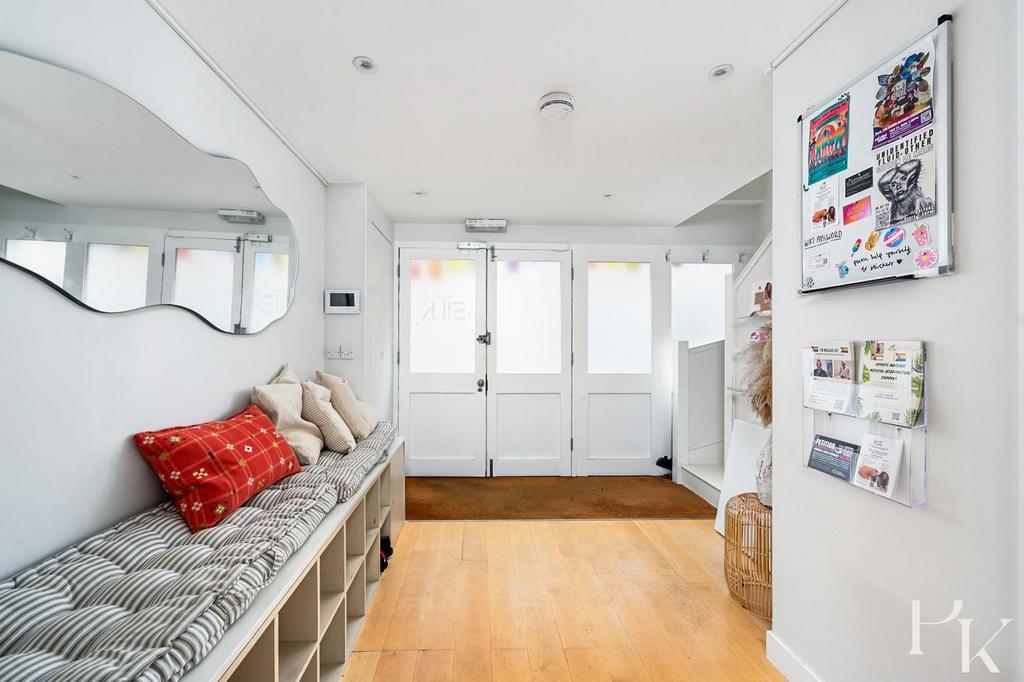 3 Queens Place, BN1 (19).jpg