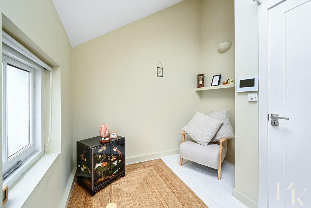 3 Queens Place, BN1 (8).jpg