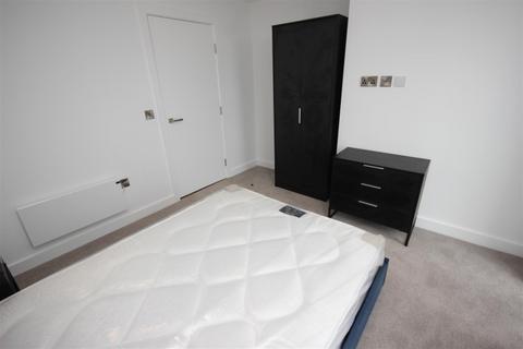 2 bedroom apartment to rent, Deansgate Square, South Tower, Manchester M15