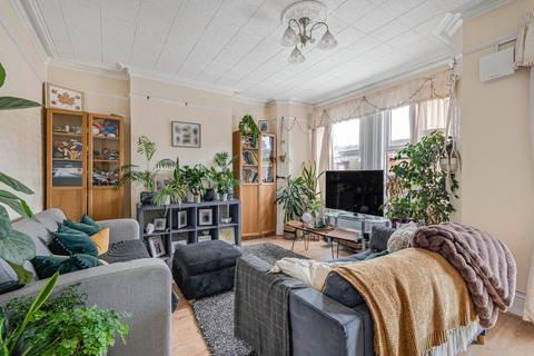 3 bedroom semi-detached house for sale, Coldershaw Road, Northfields , Ealing, W13