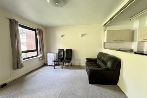 22 Ardent Close, London, SE25 6SR