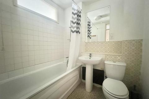 22 Ardent Close, London, SE25 6SR