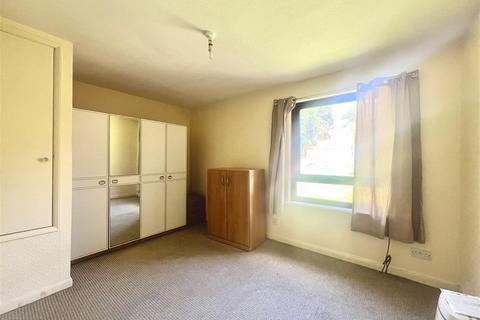 22 Ardent Close, London, SE25 6SR