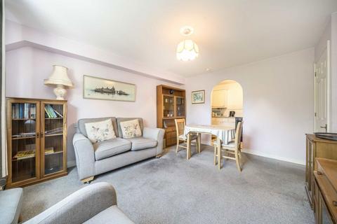 undefined, Macmillan Way, London SW17