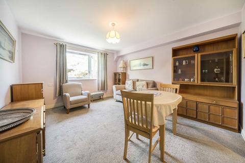 undefined, Macmillan Way, London SW17