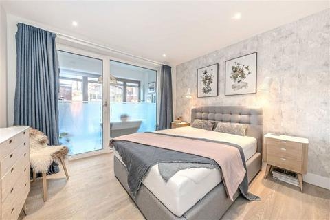 1 bedroom flat for sale, St. Georges Circus, London SE1