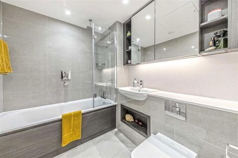 1 bedroom flat for sale, St. Georges Circus, London SE1