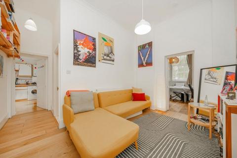 2 bedroom flat for sale, Parkhurst Road, London N7