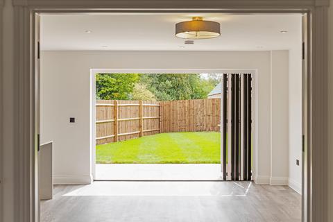 undefined, Gotherington, Cheltenham, Gloucestershire, GL52