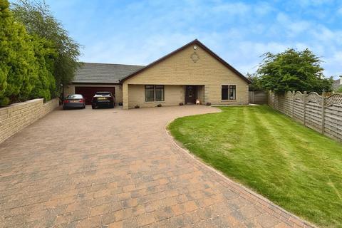 4 bedroom detached bungalow for sale, Kentmere, Bradford BD2