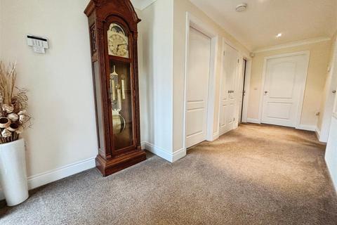 4 bedroom detached bungalow for sale, Kentmere, Bradford BD2
