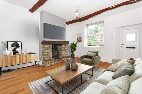 17 Crown Point, Turton, Bolton, BL7 0BD