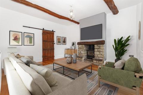 17 Crown Point, Turton, Bolton, BL7 0BD