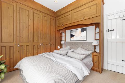 17 Crown Point, Turton, Bolton, BL7 0BD