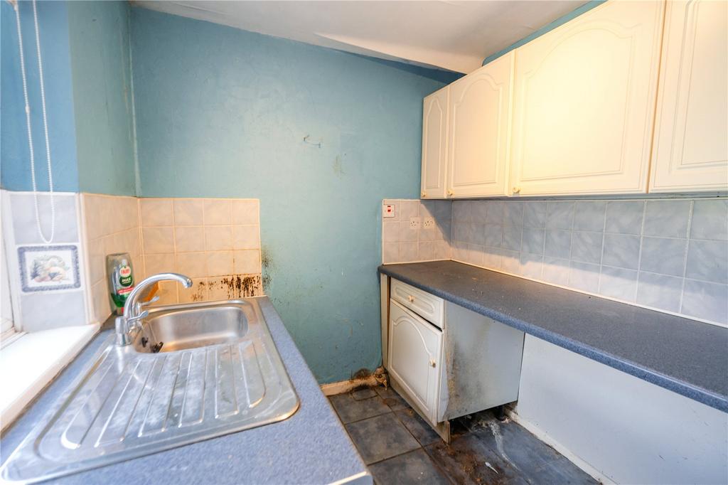 Kitchen (2)