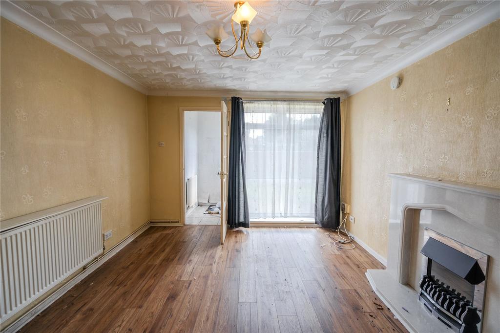 Living Room (2)