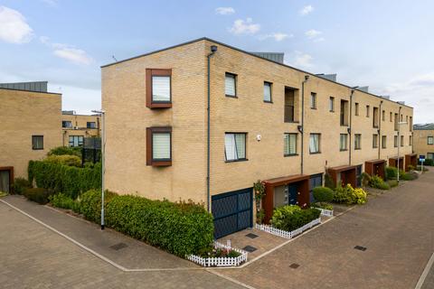 14 Harvest Road, Trumpington, Cambridge, CB2 9PH