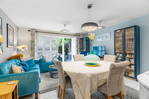 14 Harvest Road, Trumpington, Cambridge, CB2 9PH
