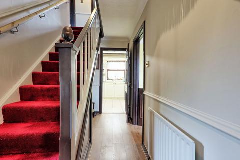 4 bedroom detached house for sale, Haltwhistle Road, Chelmsford CM3
