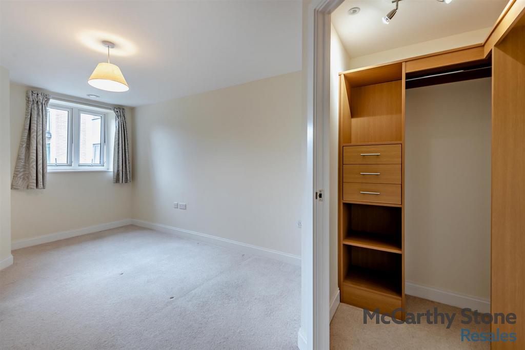 Double Bedroom: