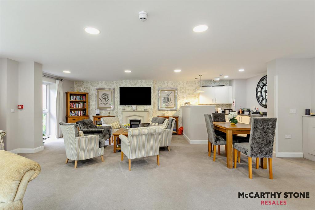 Homeowners Lounge