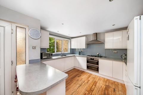 4 bedroom end of terrace house for sale, Luke Lane, Thongsbridge, HD9