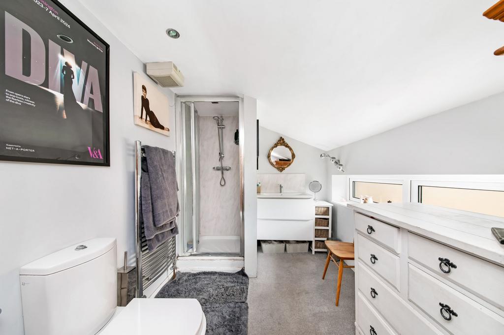 En suite shower room