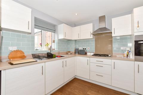 3 bedroom detached house for sale, Hewitts Road, Cranleigh, Surrey