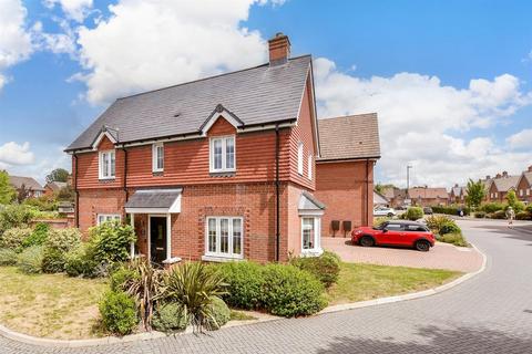 3 bedroom detached house for sale, Hewitts Road, Cranleigh, Surrey