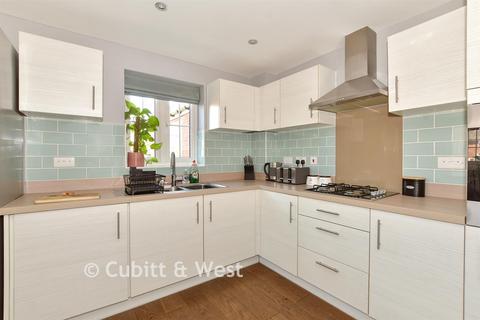 3 bedroom detached house for sale, Hewitts Road, Cranleigh GU6