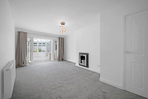 3 Apse Close, Wombourne, Wolverhampton, WV5 8BW
