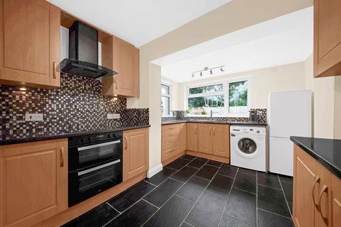 3 Apse Close, Wombourne, Wolverhampton, WV5 8BW