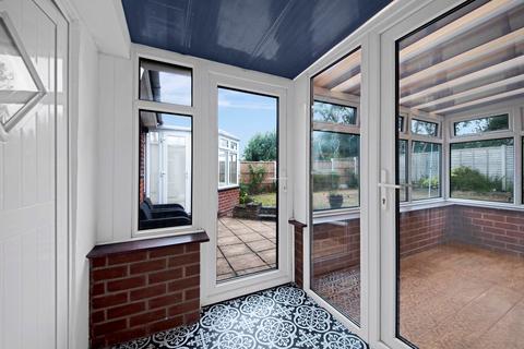3 Apse Close, Wombourne, Wolverhampton, WV5 8BW