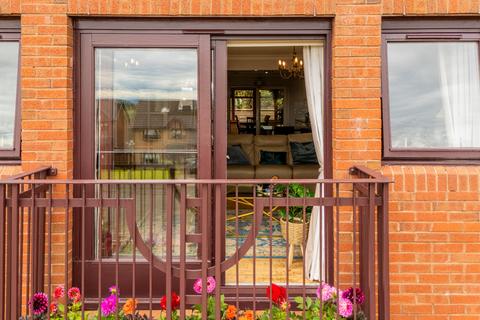 40 Abercrombie Drive, Bearsden, Glasgow, G61 4RR