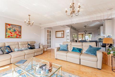 40 Abercrombie Drive, Bearsden, Glasgow, G61 4RR
