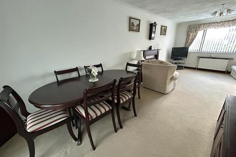 undefined, Gwarth An Drae, Helston TR13