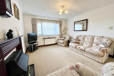 undefined, Gwarth An Drae, Helston TR13