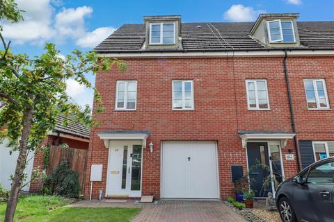 3 bedroom end of terrace house for sale, Rose Avenue, Costessey NR8