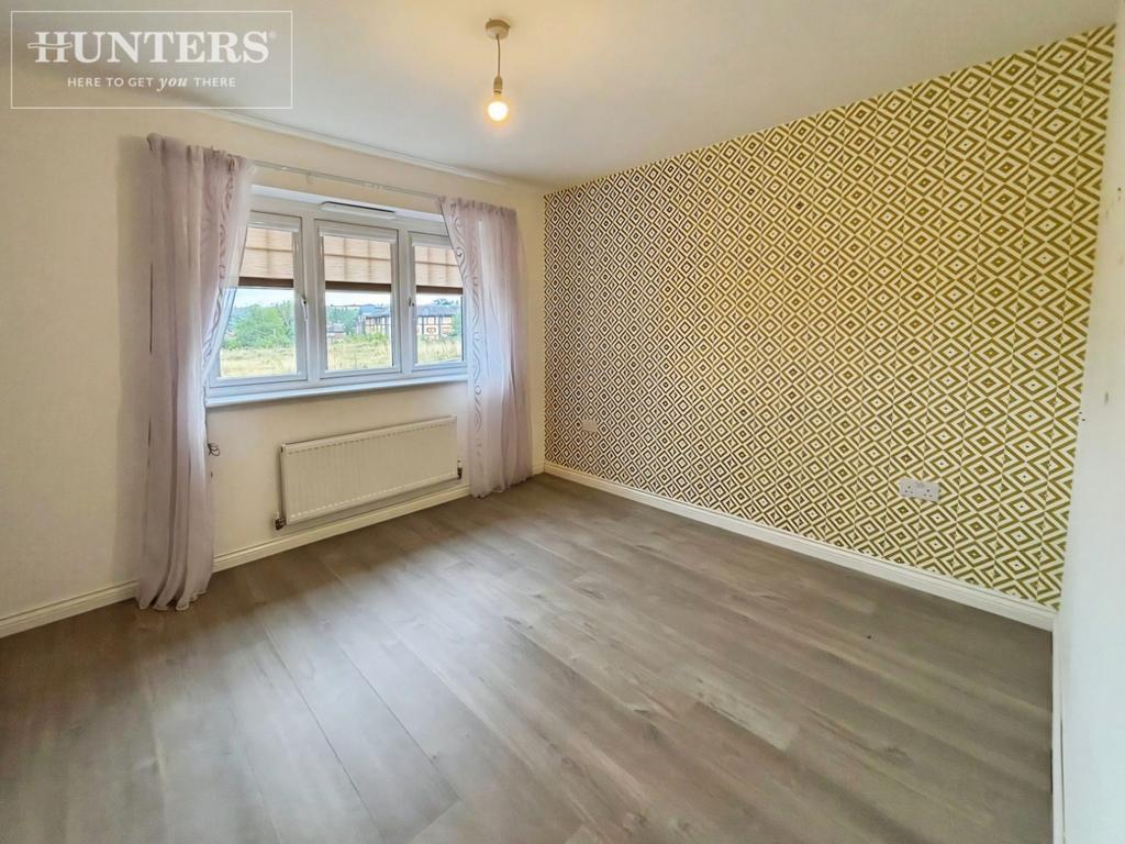Pbox-bedroom-332427.JPG