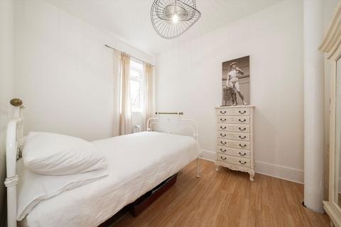 undefined, Thames Street, Sunbury-On-Thames TW16