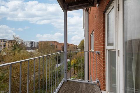 2 bedroom flat for sale, Westwood Drive, Canterbury, Kent, CT2