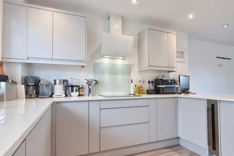 6 bedroom detached house for sale, High Street, Gravenhurst, Bedfordshire, MK45